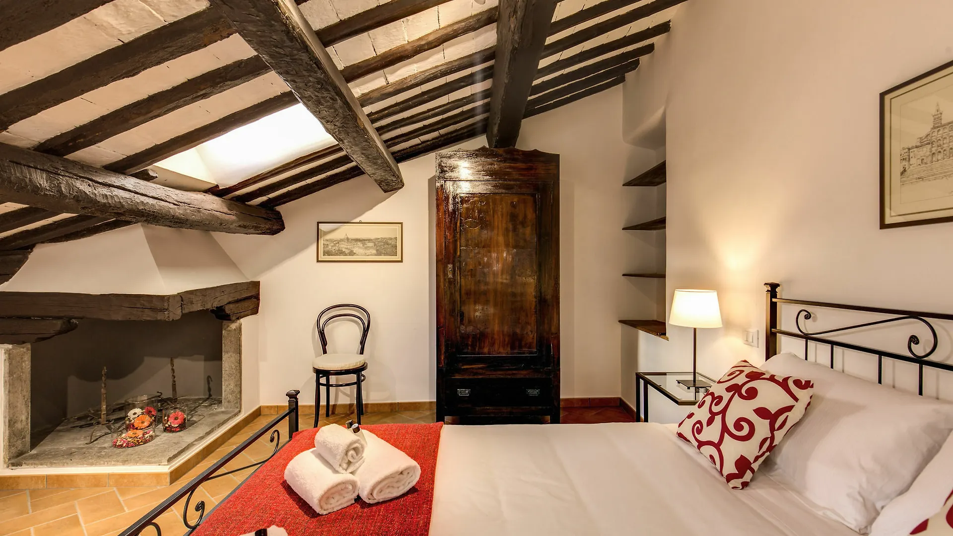 Piccolo Trevi Suites Rome 3*,