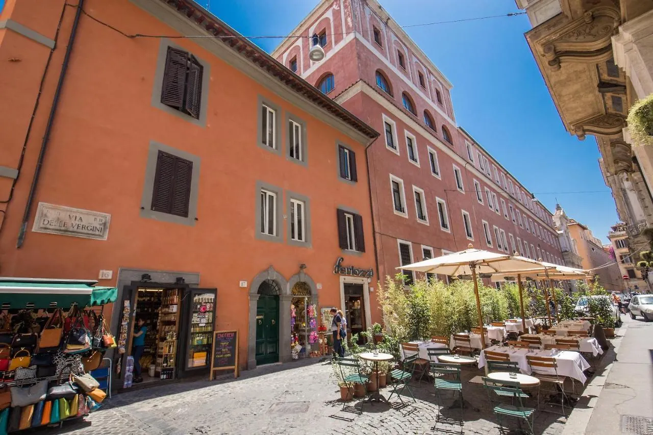Piccolo Trevi Suites location