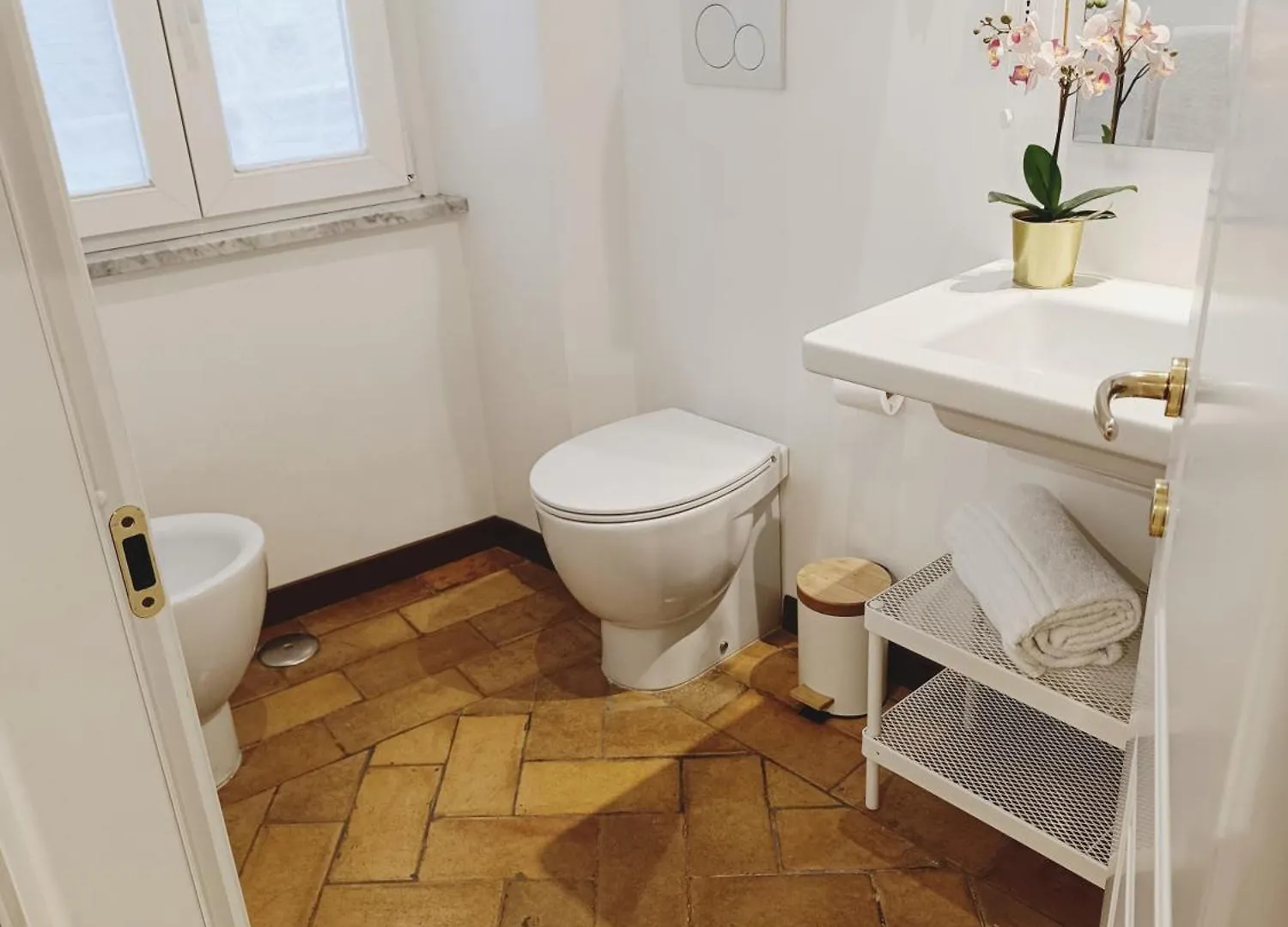 *** Guest house Piccolo Trevi Suites Rome Italy