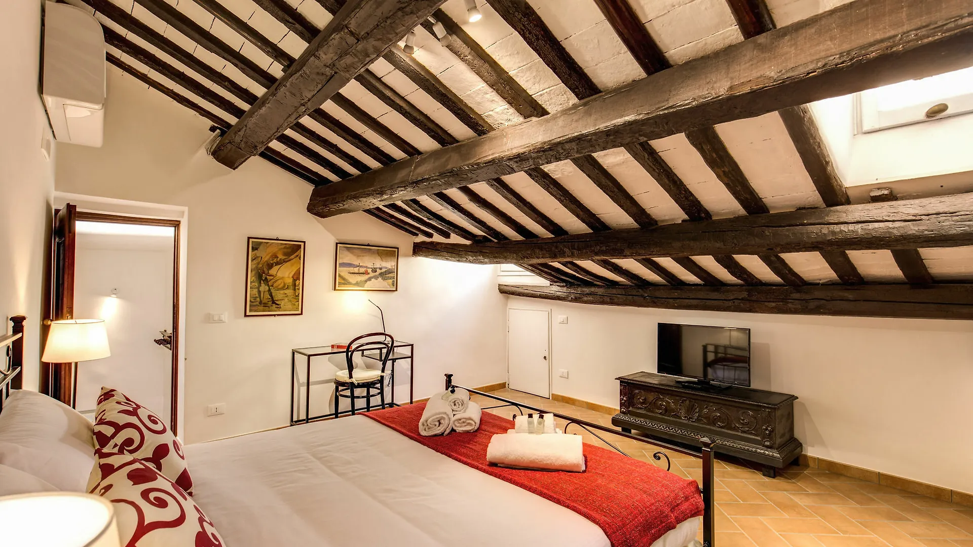 Piccolo Trevi Suites Rome Guest house
