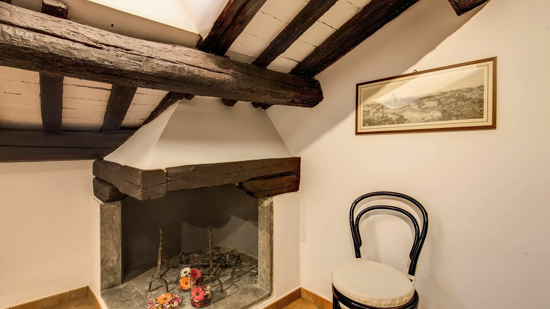 Piccolo Trevi Suites Rome