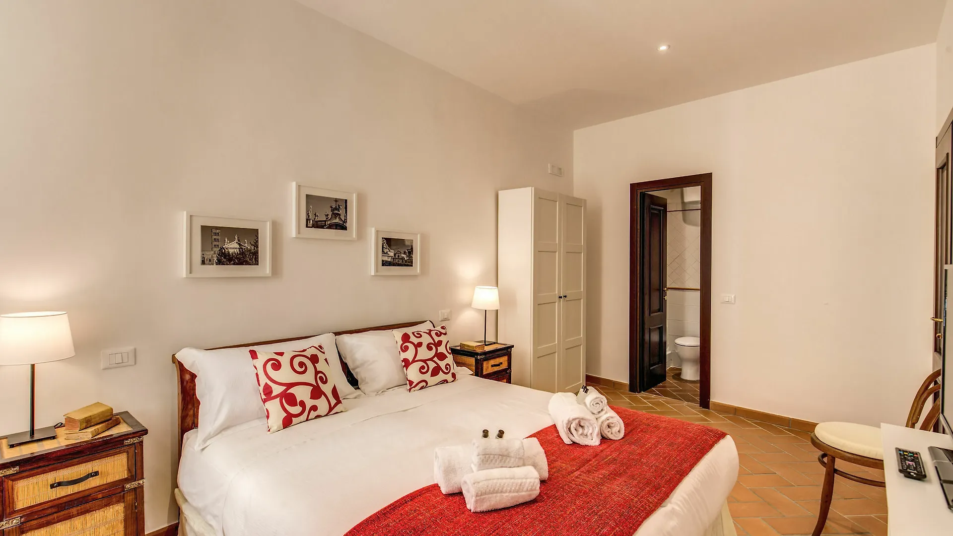 Piccolo Trevi Suites Rome